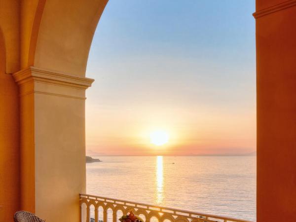 Grand Hotel Excelsior Vittoria : photo 7 de la chambre chambre double deluxe - vue sur mer