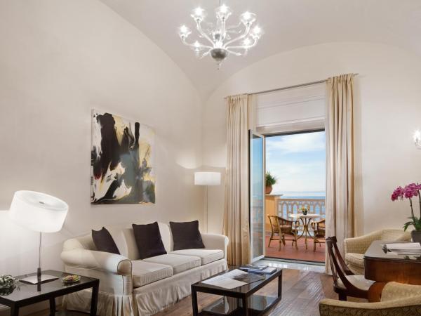 Grand Hotel Excelsior Vittoria : photo 5 de la chambre suite avec terrasse 