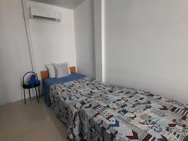 HOMEY-Don Mueang Airport Hostel : photo 1 de la chambre chambre double avec toilettes communes