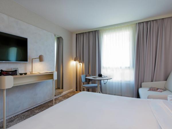 Novotel Aix-en-Provence Pont de L'Arc : photo 3 de la chambre chambre classique avec 1 lit double et 1 canapé-lit