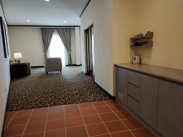 Riviera Suites Melaka : photo 4 de la chambre suite lit king-size premier
