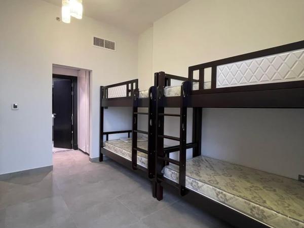 Oval Tower Business Bay : photo 1 de la chambre dortoir pour femmes de 6 lits