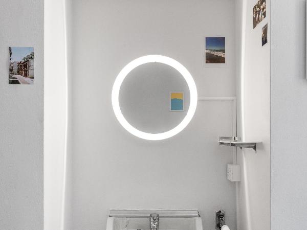 A Room In The City Hostel : photo 9 de la chambre chambre lits jumeaux avec salle de bains commune