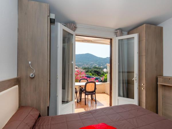 Hôtel et Résidence Ta Kladia - Omigna : photo 1 de la chambre studio n12 - 24 m² - vue sur parking (2 adultes + 1 enfant maximum) 