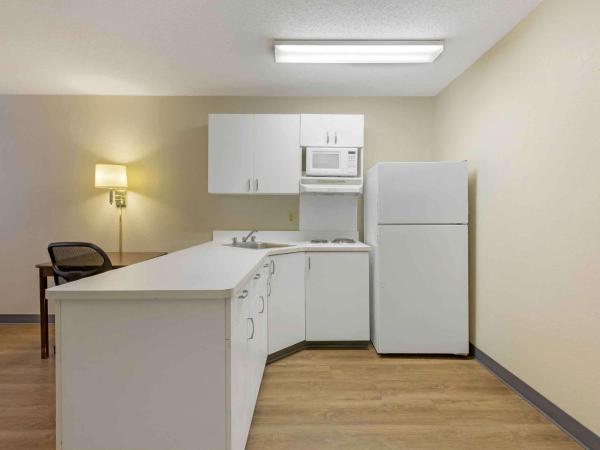 Extended Stay America Suites - Memphis - Germantown West : photo 4 de la chambre studio de luxe avec 1 lit king-size - non-fumeurs