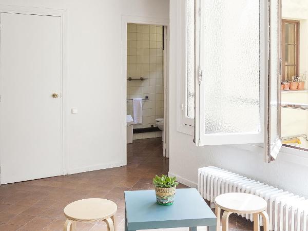 A Room In The City Hostel : photo 5 de la chambre lit dans dortoir mixte de 6 lits avec salle de bains privative