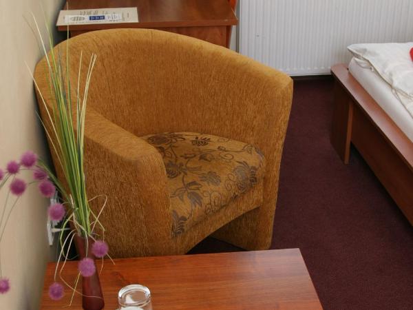 Hotel Klara : photo 10 de la chambre chambre double ou lits jumeaux