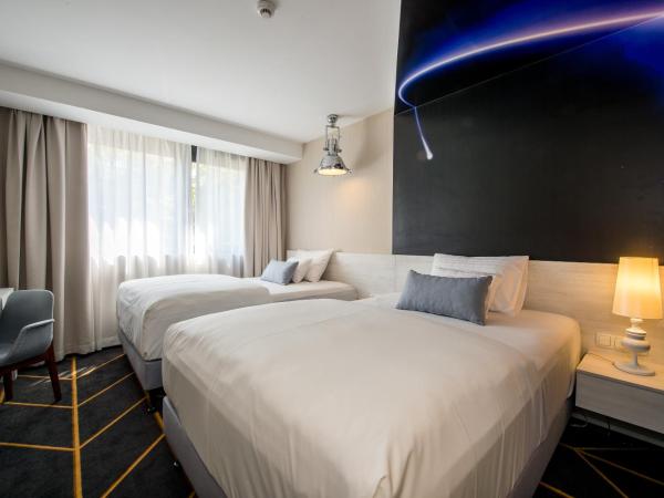 Science Hotel : photo 9 de la chambre chambre double avec 2 lits doubles