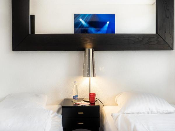 Tralala Hotel Montreux : photo 2 de la chambre chambre double standard