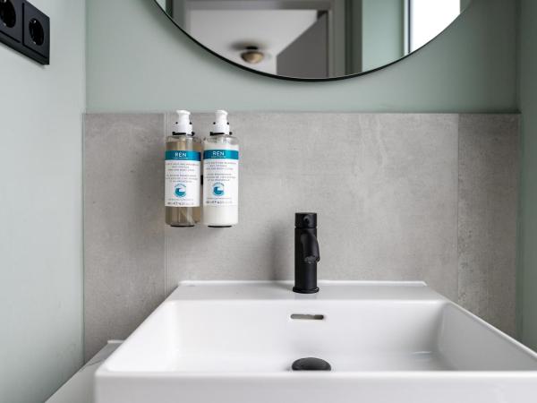 numa l Saga Apartments : photo 8 de la chambre medium studio with kitchenette