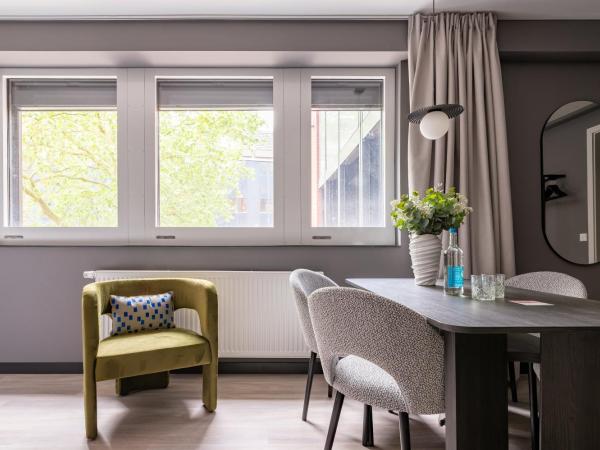 numa l Saga Apartments : photo 6 de la chambre extra large studio with kitchenette and sofa bed