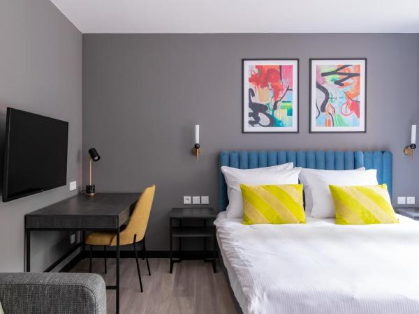 numa l Saga Apartments : photo 4 de la chambre extra large studio with kitchenette and sofa bed