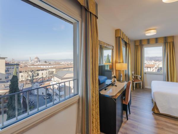 FH55 Grand Hotel Mediterraneo : photo 2 de la chambre suite junior - vue sur ville 