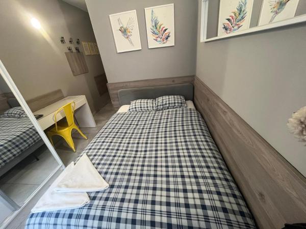 Grey Poznań Pokój z łazienką , Darmowy parking, Zameldowanie Bezobsługowe : photo 2 de la chambre chambre double avec salle de bains privative