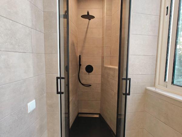 Sunlight House : photo 8 de la chambre chambre lits jumeaux avec salle de bains privative