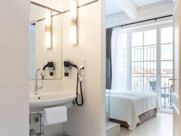 Hotel Spiess & Spiess : photo 9 de la chambre chambre simple standard avec balcon et vue sur le jardin