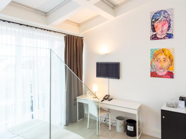 Hotel Spiess & Spiess : photo 1 de la chambre chambre simple standard avec balcon et vue sur le jardin