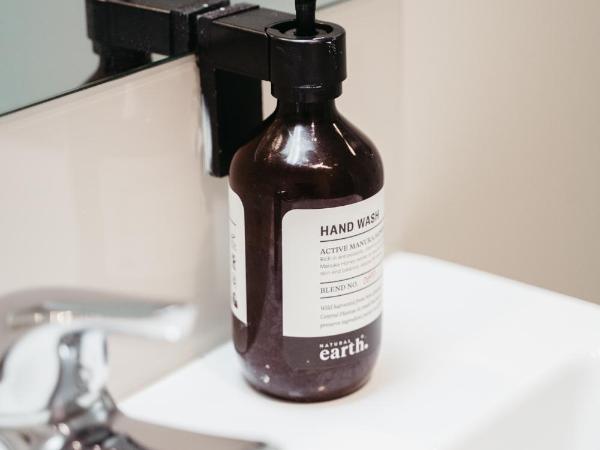 Auckland City Hotel - Hobson St : photo 7 de la chambre studio avec 2 lits doubles