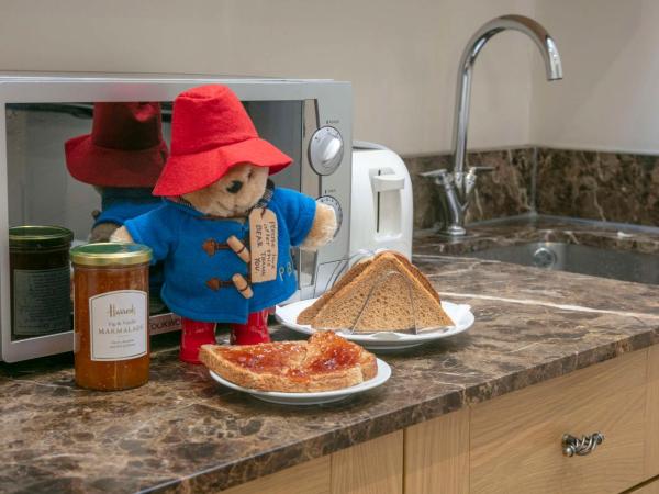 Queensway Hotel, Sure Hotel Collection by Best Western : photo 4 de la chambre appartement 1 chambre avec canapé-lit