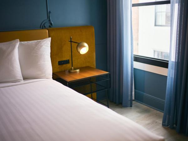 Hotel Julian : photo 3 de la chambre chambre lit queen-size - accessible aux personnes à mobilité réduite