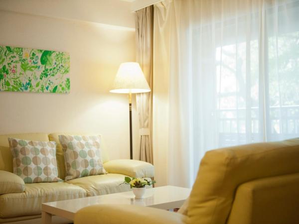 Maple Arima : photo 2 de la chambre chambre quadruple avec salle de bains commune