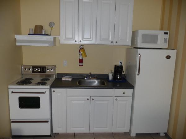 Arbutus Inn : photo 5 de la chambre suite 1 chambre avec cuisine