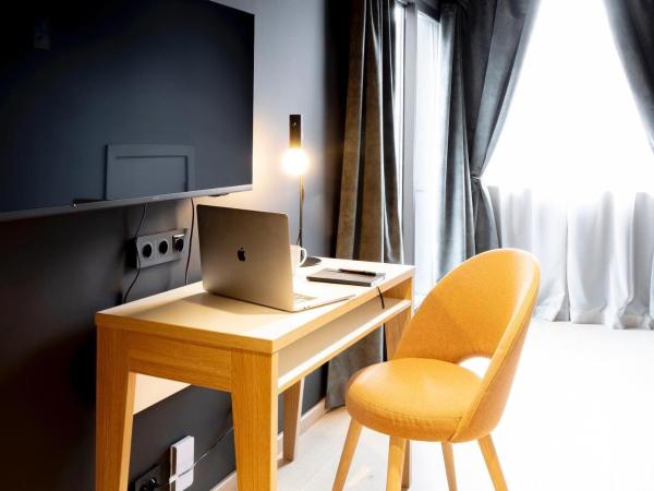 Hotel Noreg : photo 5 de la chambre suite lit king-size avec balcon