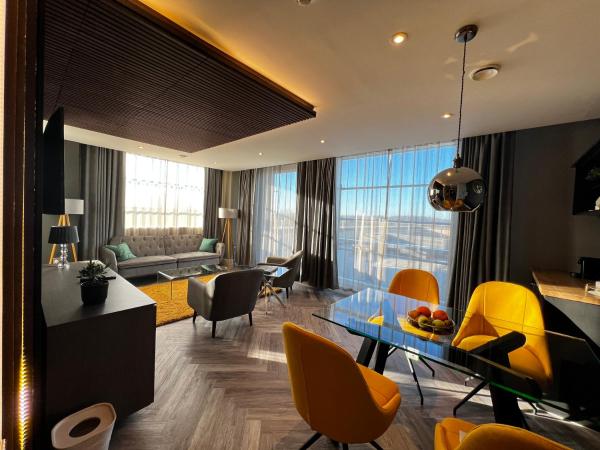 The Orchard Hotel & Restaurant : photo 6 de la chambre suite