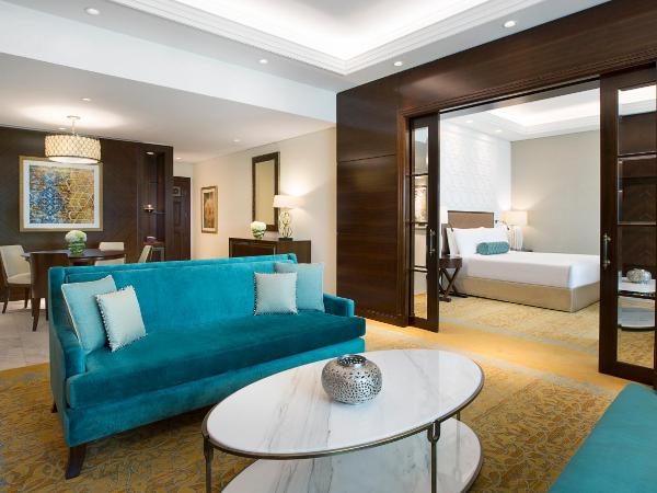 The Ritz-Carlton, Dubai : photo 2 de la chambre suite 1 chambre golfe avec 2 balcons et grand salon - vue sur jardin