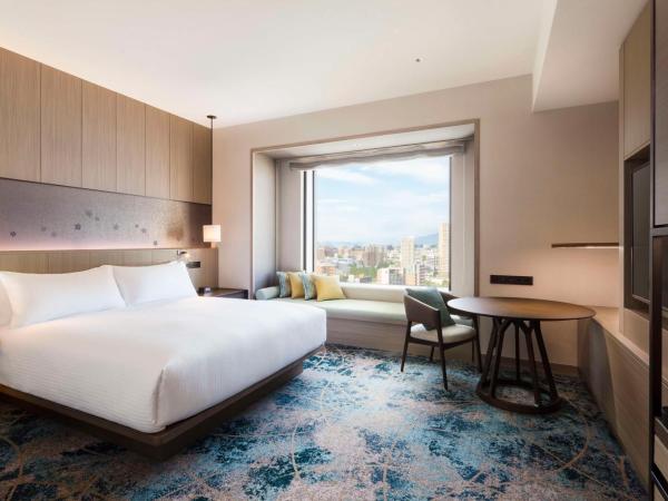 Hilton Hiroshima : photo 1 de la chambre chambre lit king-size - accessible aux personnes à mobilité réduite