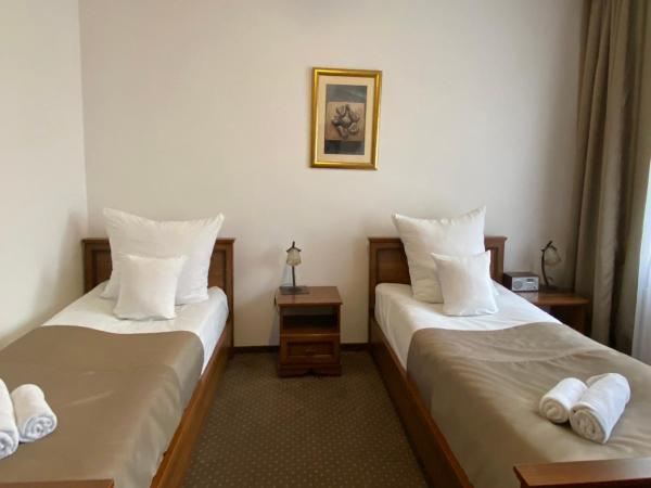 Hotel Constancja : photo 3 de la chambre chambre lits jumeaux