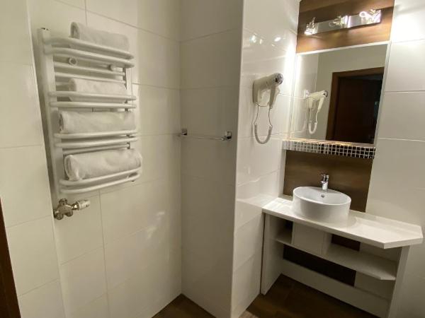 Hotel Constancja : photo 3 de la chambre chambre triple