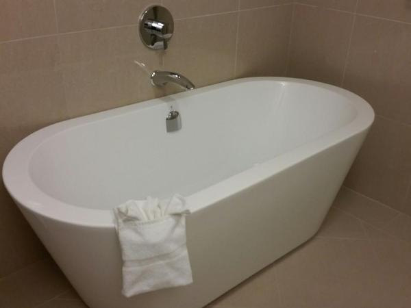 Arbutus Inn : photo 6 de la chambre chambre lit king-size deluxe