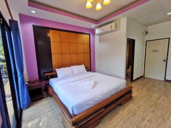 Kan Home Hotel : photo 2 de la chambre chambre double avec balcon