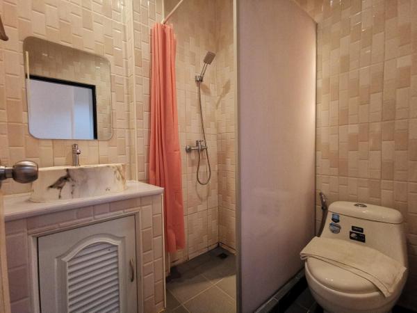 Kan Home Hotel : photo 3 de la chambre chambre standard lit queen-size