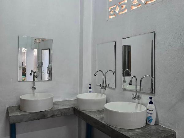 Say My Name : photo 6 de la chambre lit dans dortoir de 8 lits