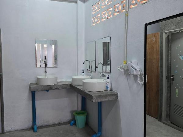 Say My Name : photo 4 de la chambre lit dans dortoir de 8 lits