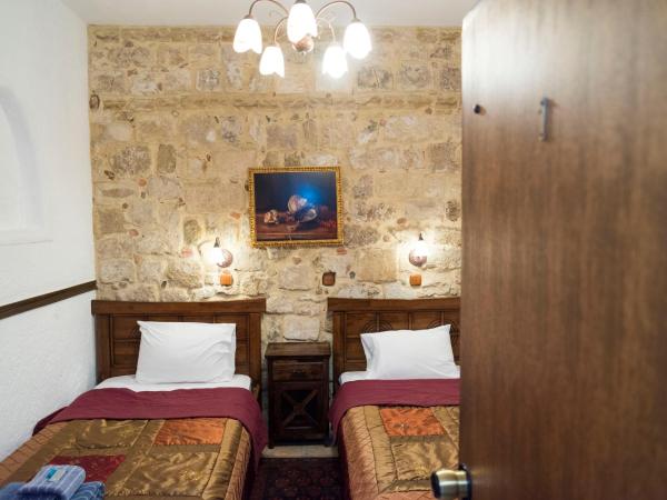 Spot Hotel : photo 1 de la chambre chambre 1 au rez-de-chaussée 