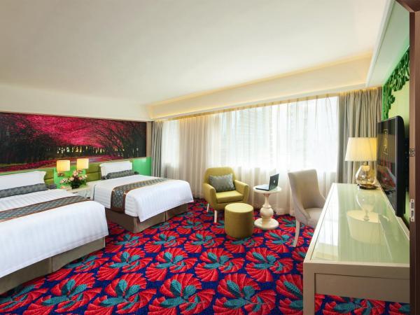 Hotel Beverly Plaza : photo 1 de la chambre chambres familiales attenantes 