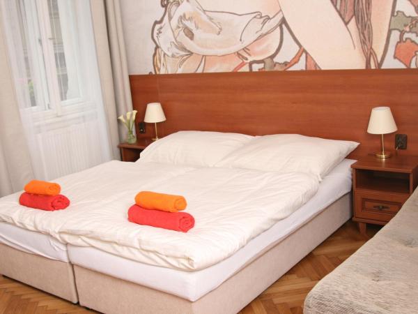 Hotel Klara : photo 6 de la chambre chambre quadruple