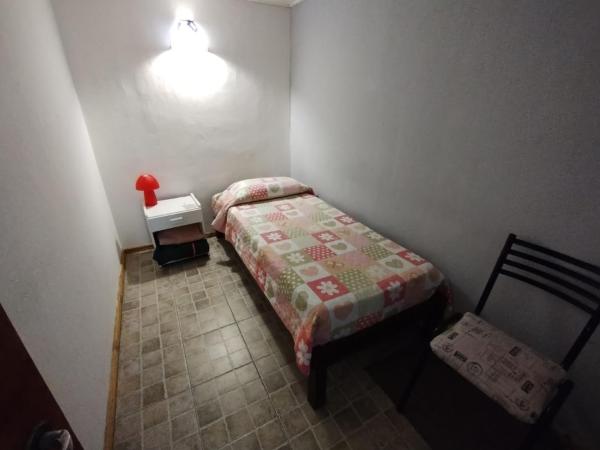 Hostel Elal : photo 2 de la chambre chambre simple standard avec salle de bains commune