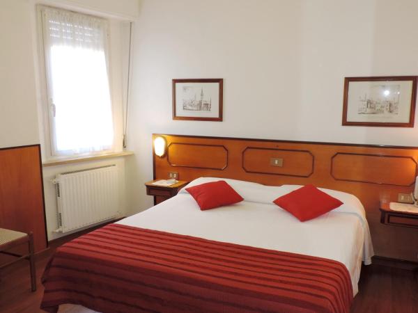 Hotel Signa : photo 8 de la chambre chambre double ou lits jumeaux standard