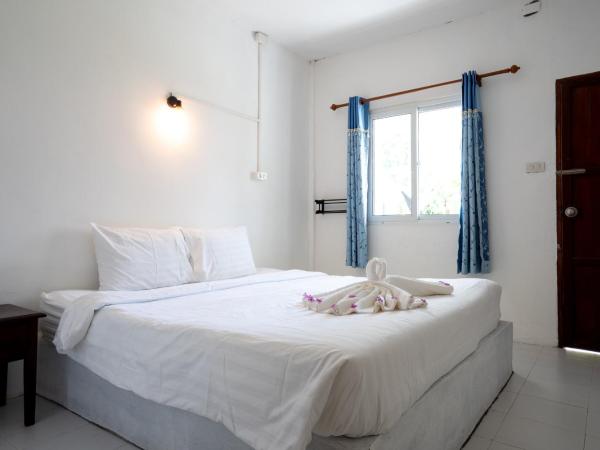 Isara Lanta Beach Resort : photo 1 de la chambre bungalow standard