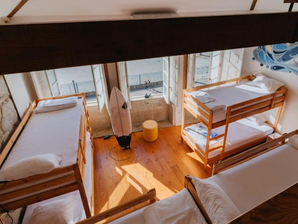 Happy Porto Hostel & Apartments : photo 4 de la chambre lit dans dortoir mixte de 12 lits