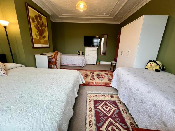 Saint Gabriel's Road Guesthouse : photo 2 de la chambre chambre familiale avec salle de bains