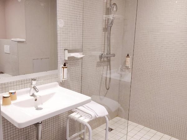 Mercure Bourg En Bresse : photo 4 de la chambre chambre avec lit double - accessible aux personnes à mobilité réduite