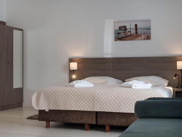 MariSol : photo 9 de la chambre chambre familiale avec balcon