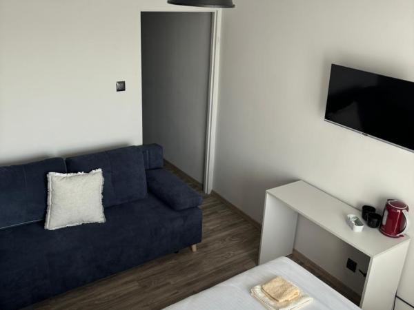 Guest Apartments Orłowo : photo 3 de la chambre chambre double avec salle de bains privative