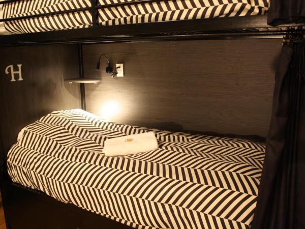 Hostel Fish : photo 8 de la chambre lit dans dortoir mixte de 10 lits