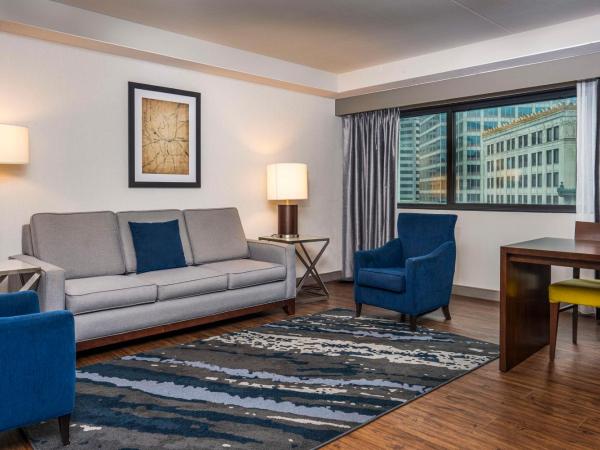 Embassy Suites by Hilton Indianapolis Downtown : photo 2 de la chambre suite d'angle avec 2 lits doubles